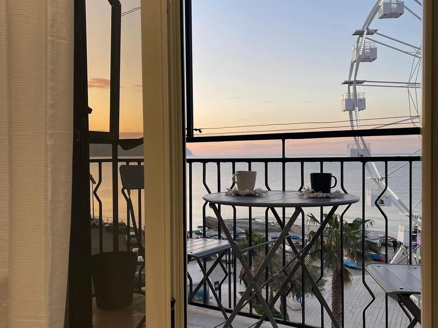 La Riva - Seashore Bagheria Apartment